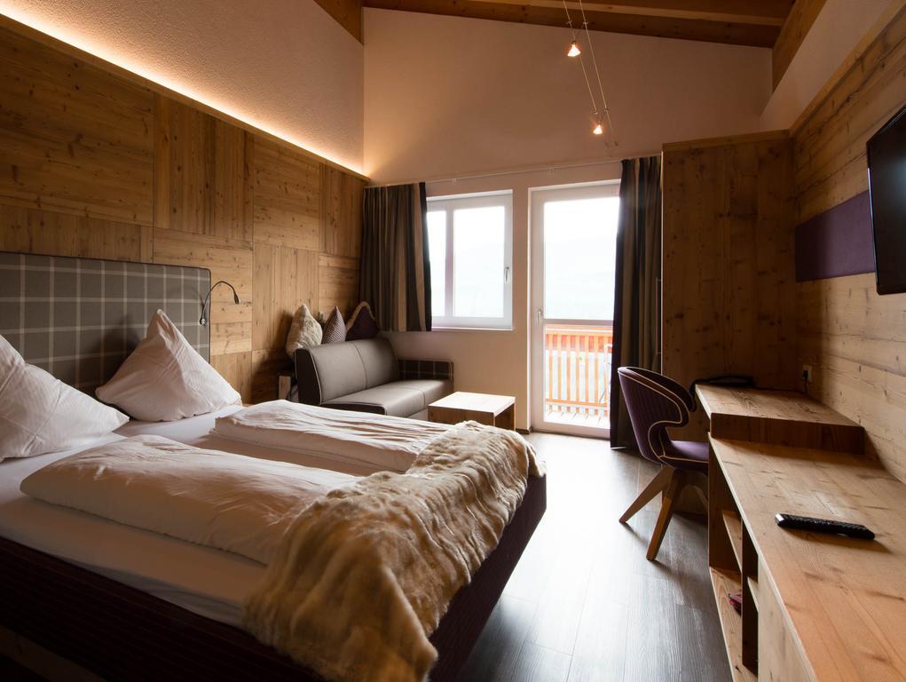 Hotel Walisgaden Superior Damüls Chambre photo